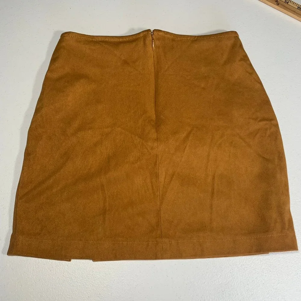 FOREVER‎ 21 FAUX SUEDE MINI SKIRT XS FRONT SLIT BACK ZIPPER